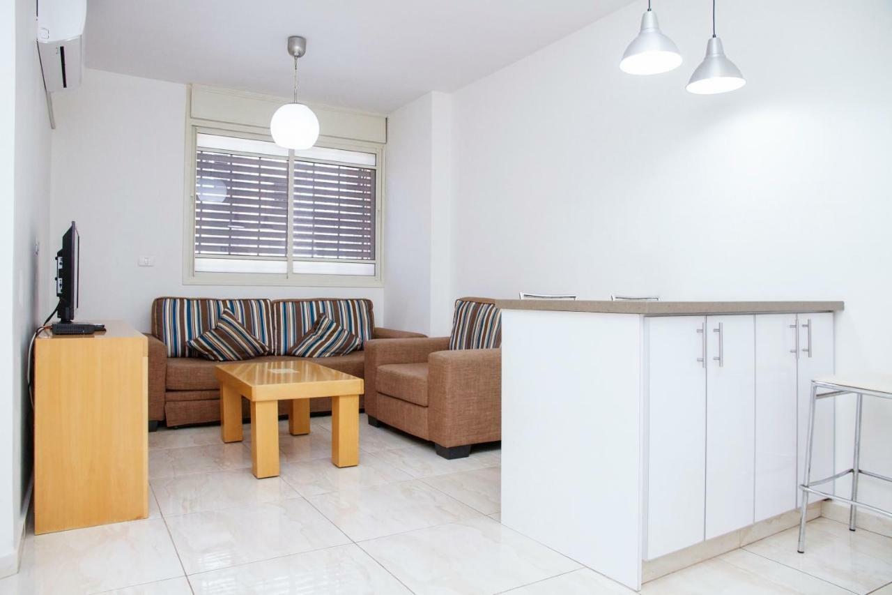 Apartments4You Dinara Bat Yam Exteriör bild