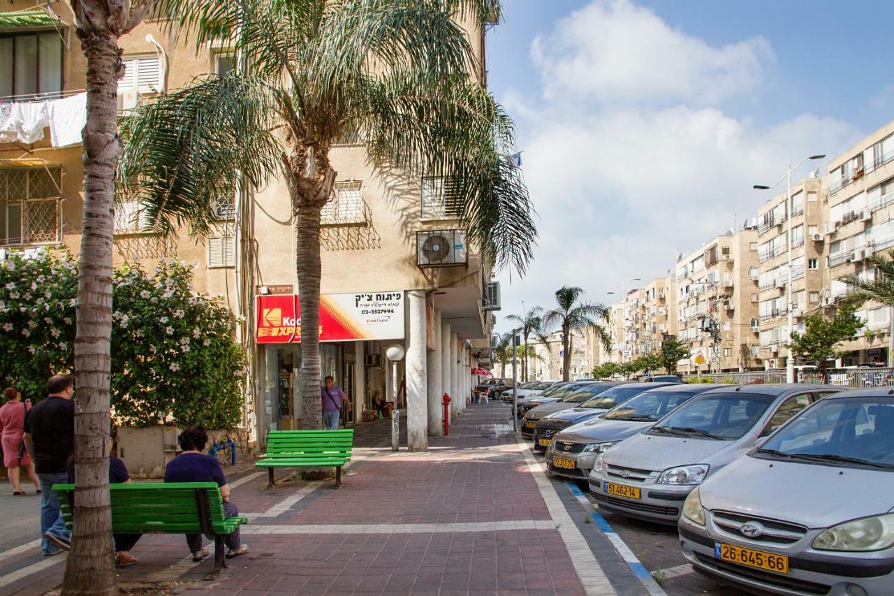 Apartments4You Dinara Bat Yam Exteriör bild
