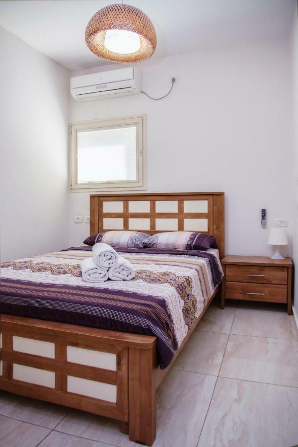 Apartments4You Dinara Bat Yam Exteriör bild